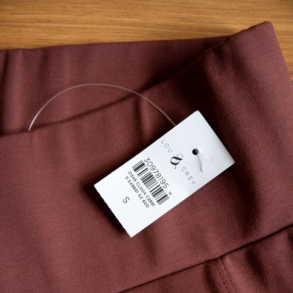 NWT Lou and Grey Pocket Ponte Leggings Muted Burgundy Wine Color Small - Picture 3 of 6